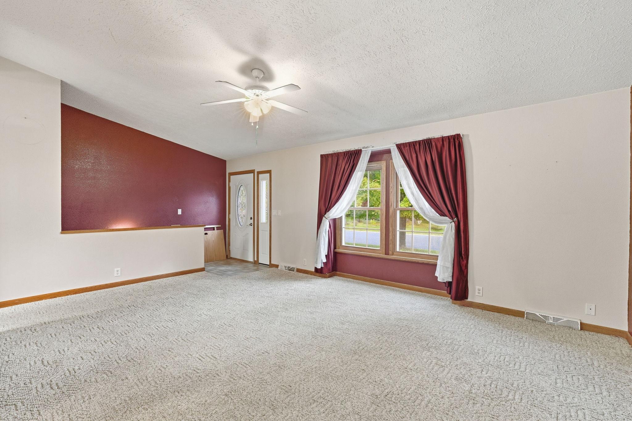 1027 Prairie Circle Property Photo 10