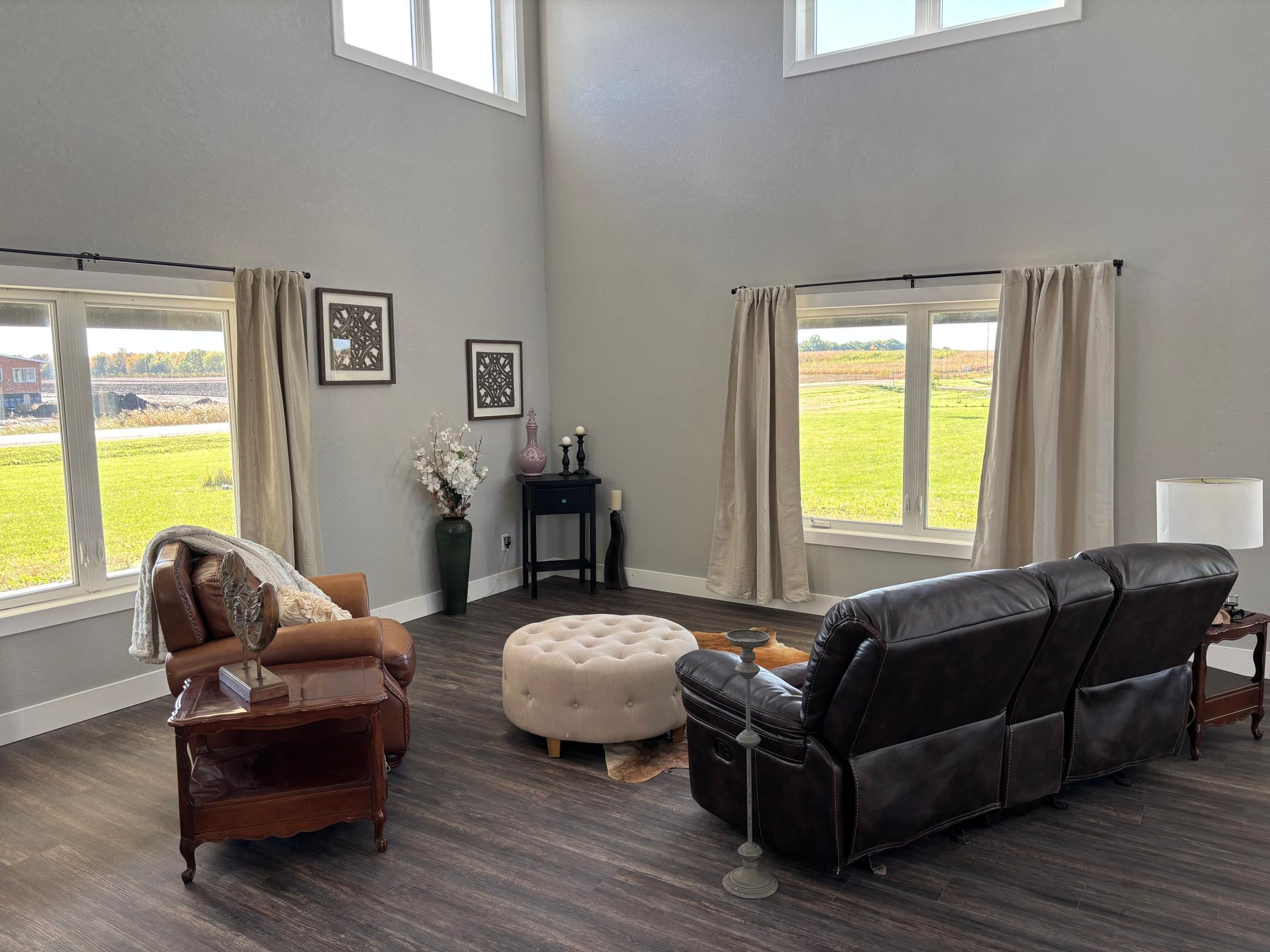 1342 Calvary Road Se Property Photo 8