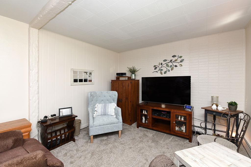 309 1st Avenue E Property Photo 18