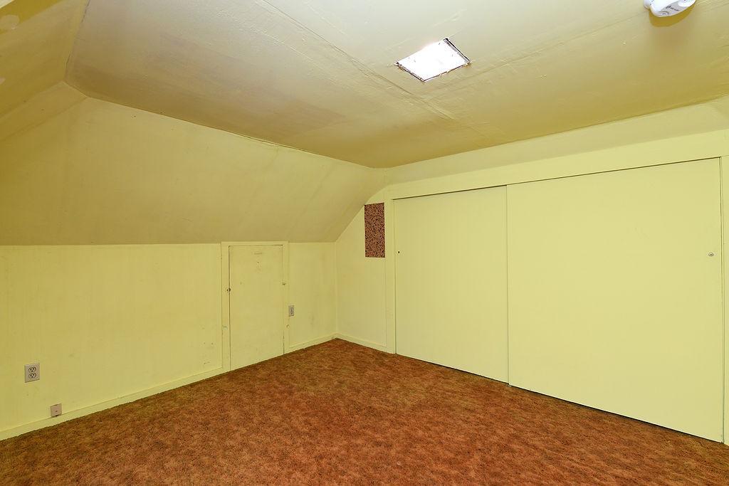 309 1st Avenue E Property Photo 32