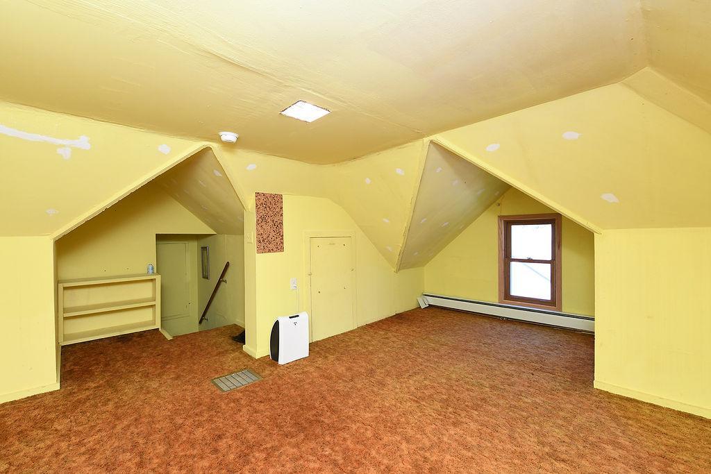 309 1st Avenue E Property Photo 33