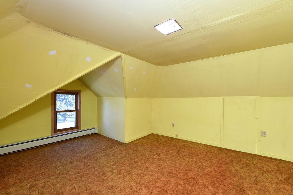 309 1st Avenue E Property Photo 34