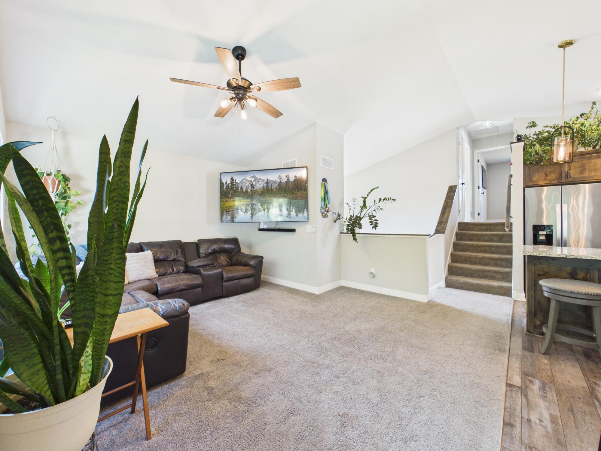 38377 Hunters Ridge Trail Property Photo 4