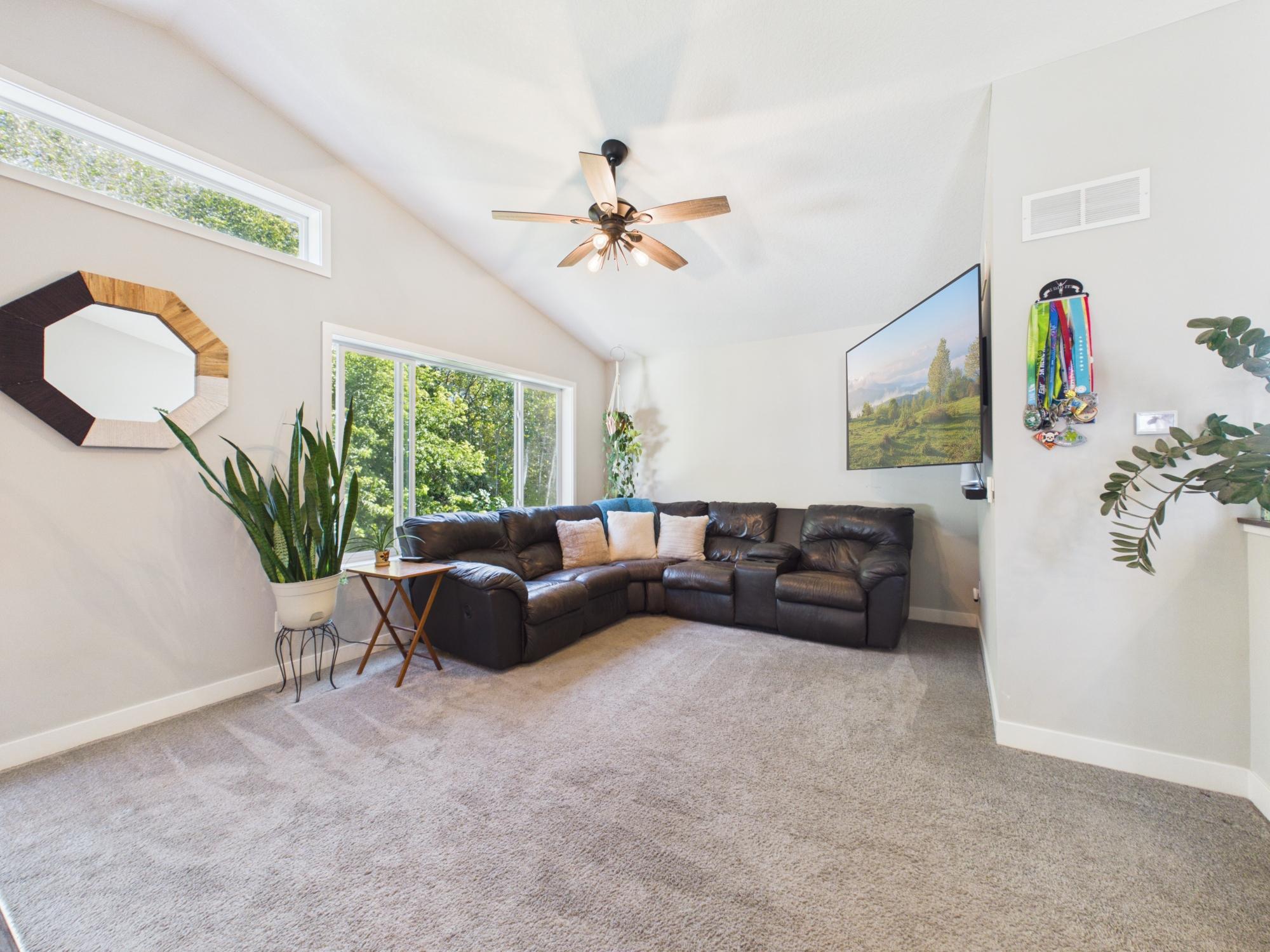 38377 Hunters Ridge Trail Property Photo 5