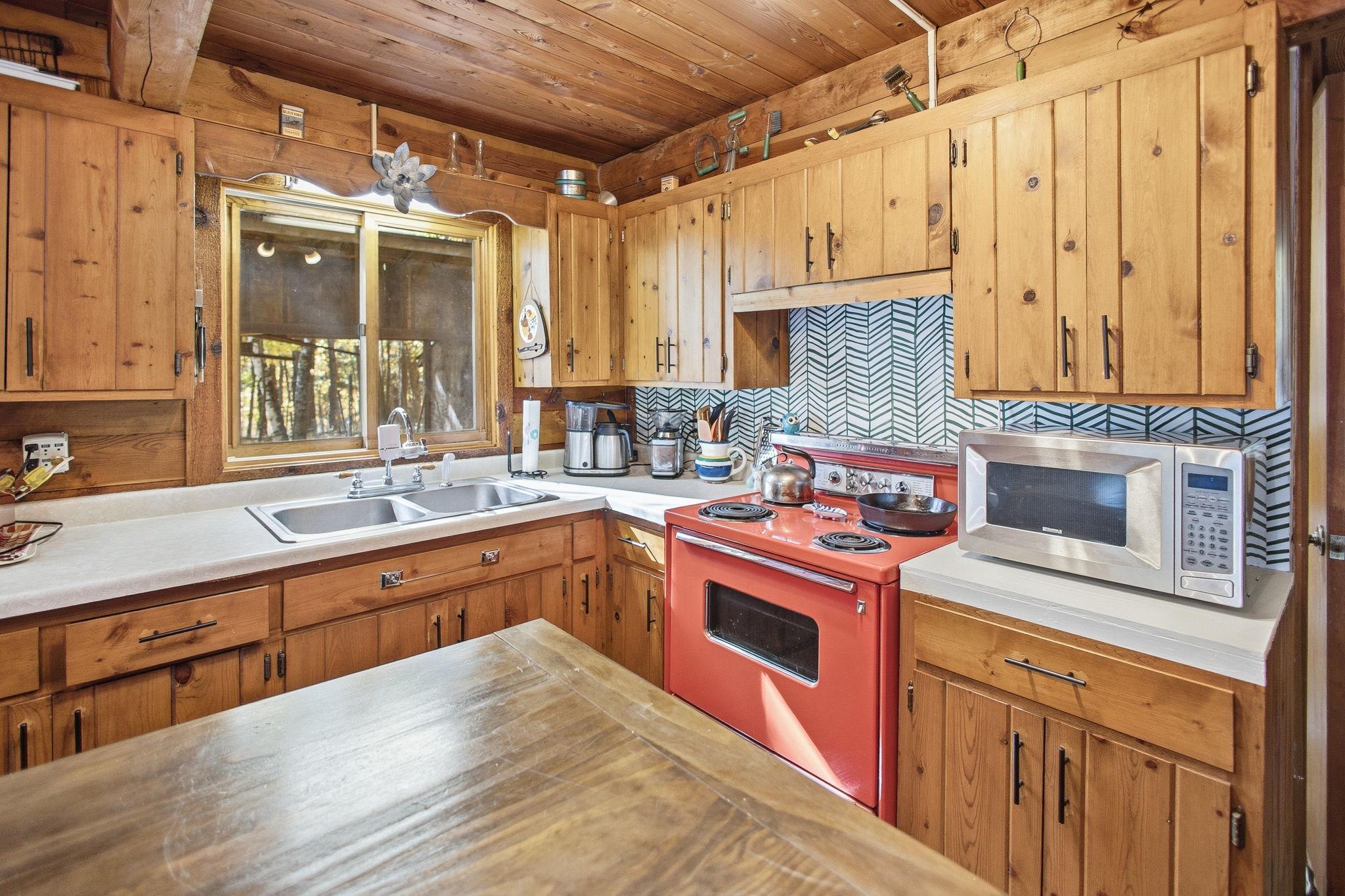 2037 County Road A Property Photo 4