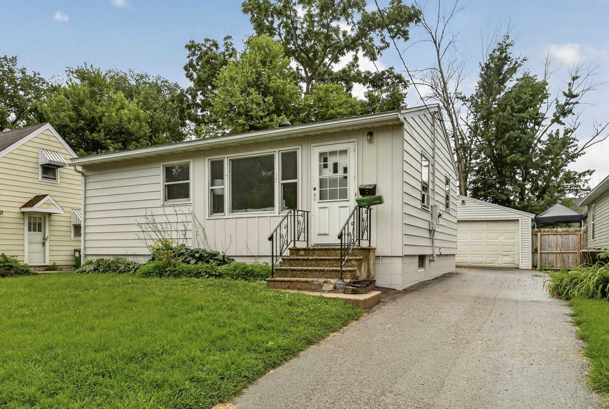 1520 5th Street Ne Property Photo 1