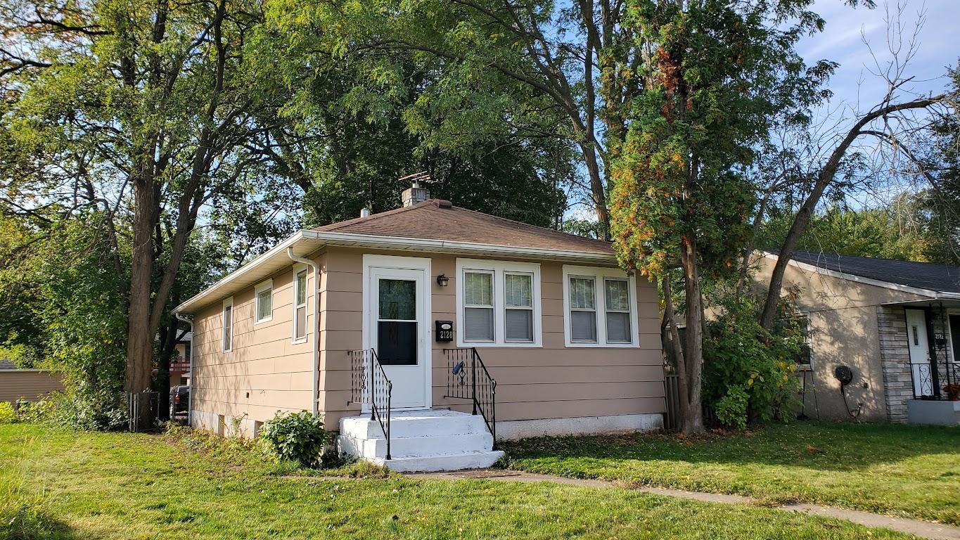 2128 Bush Avenue E Property Photo 1