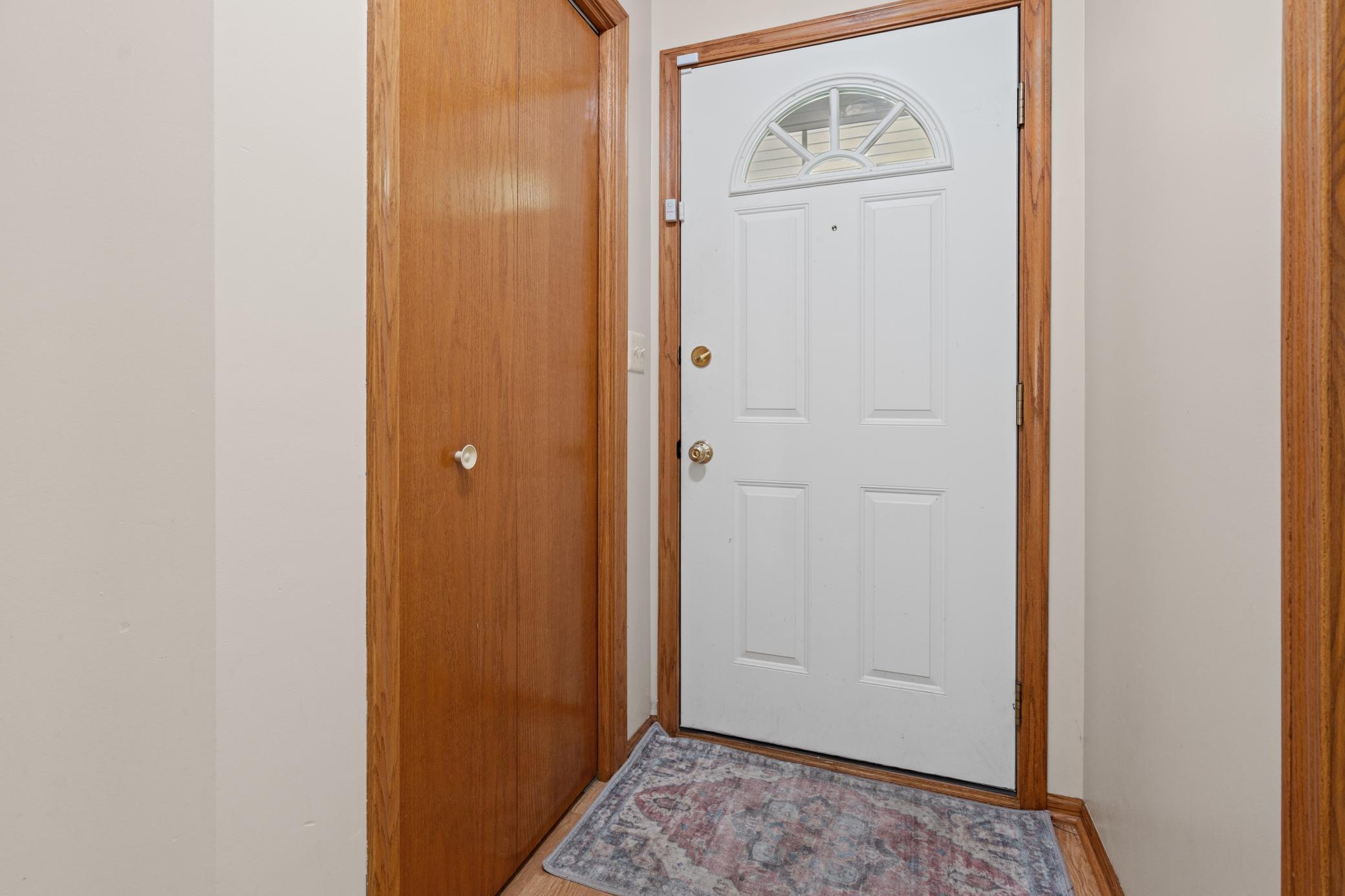 425 Fieldcrest Lane Property Photo 3