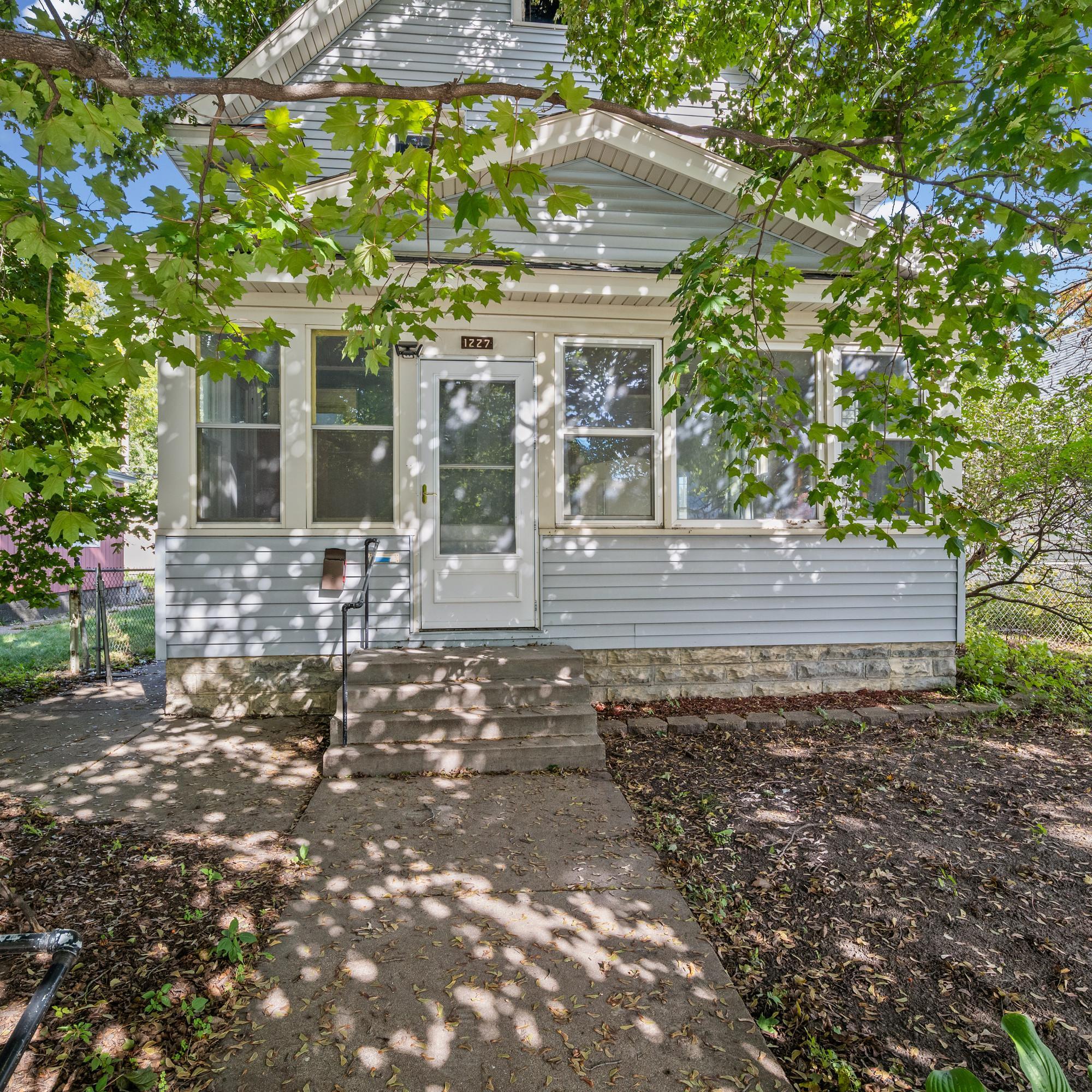 1227 Thomas Avenue Property Photo 2