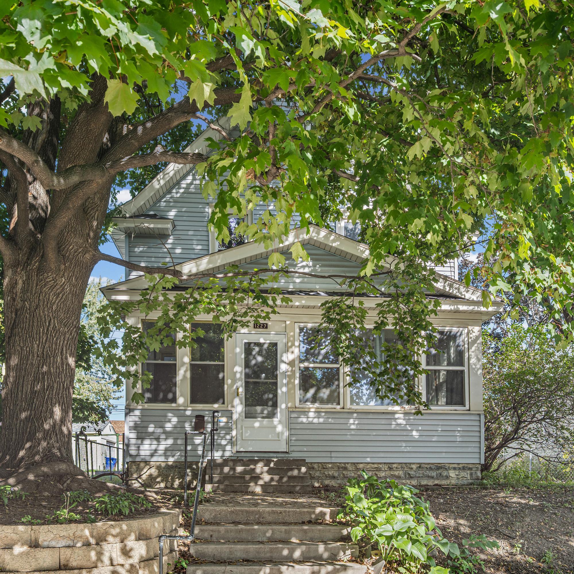 1227 Thomas Avenue Property Photo 3