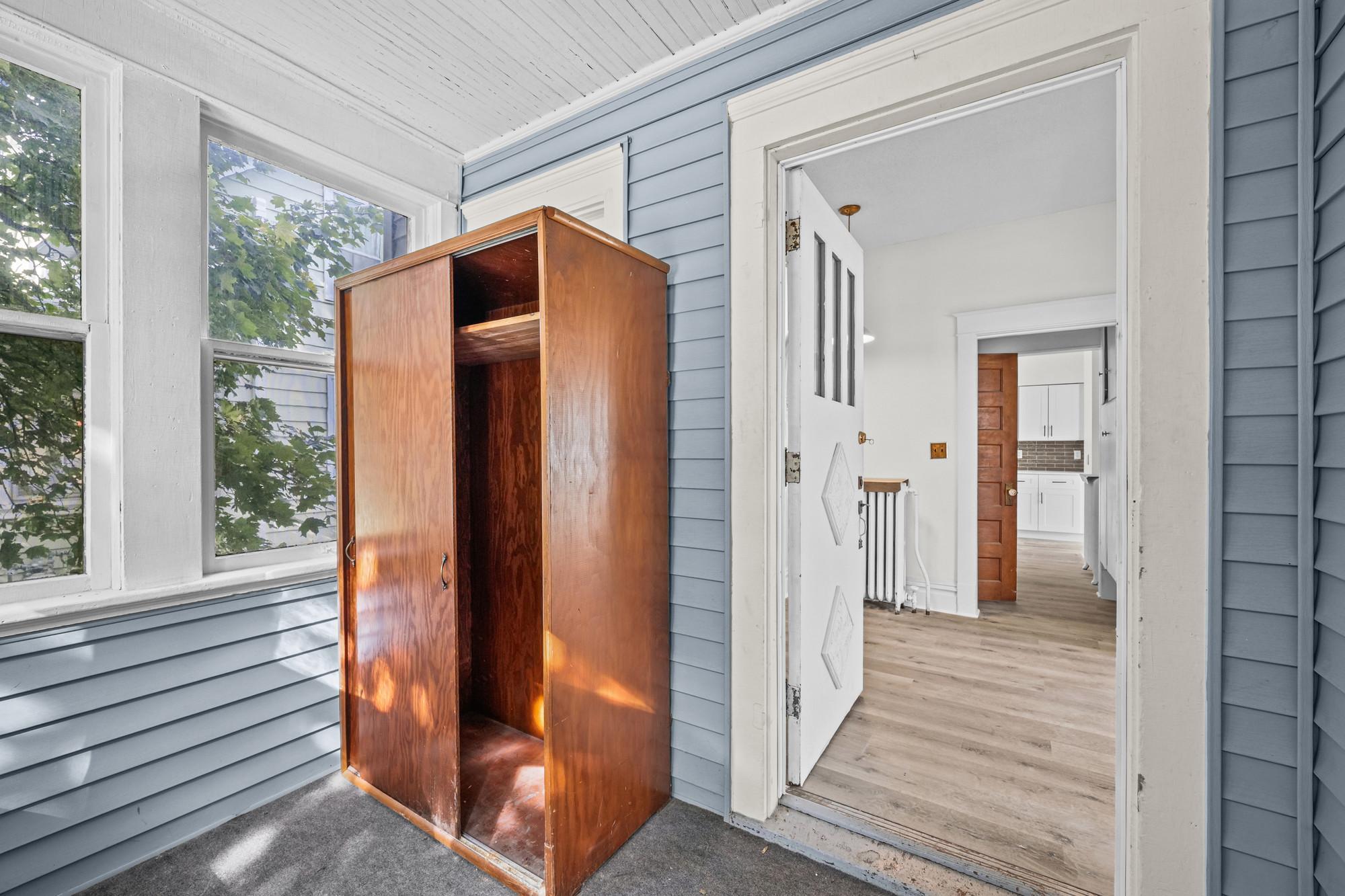 1227 Thomas Avenue Property Photo 4