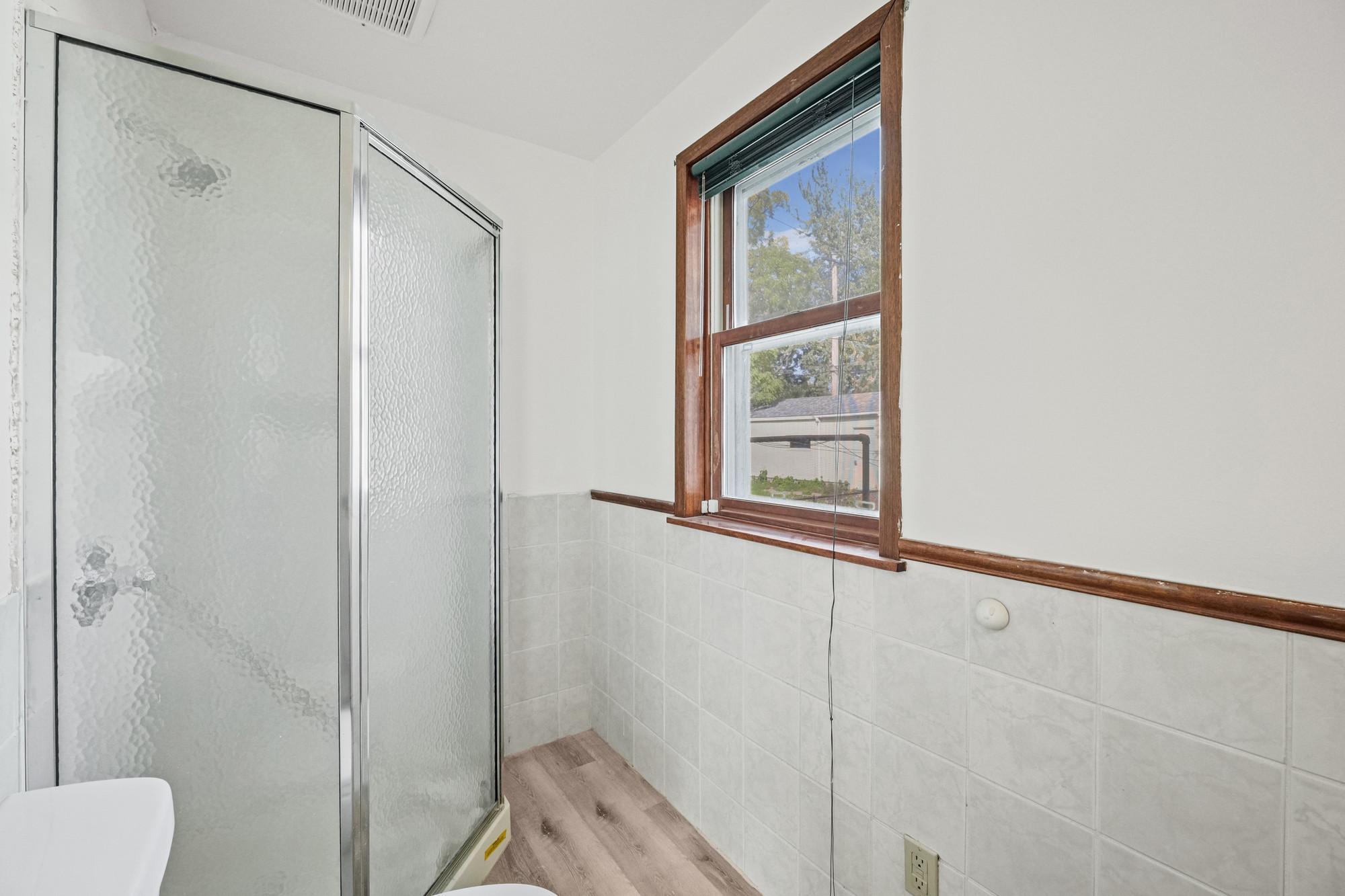1227 Thomas Avenue Property Photo 20