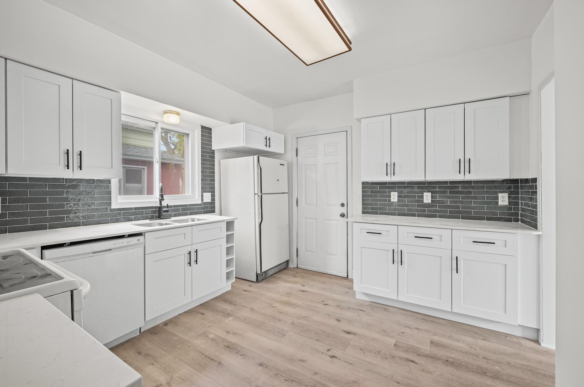 1227 Thomas Avenue Property Photo 23
