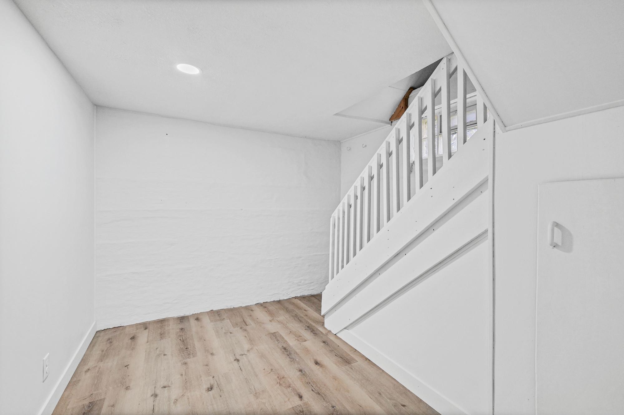 1227 Thomas Avenue Property Photo 36