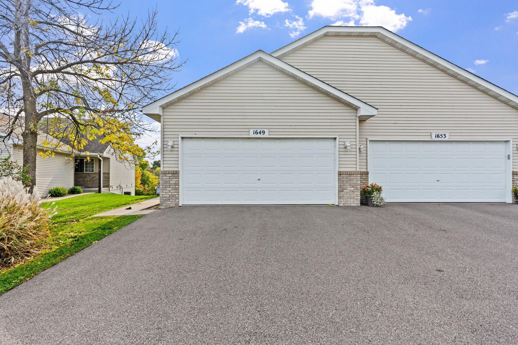 1649 Lakeridge Way Property Photo 1