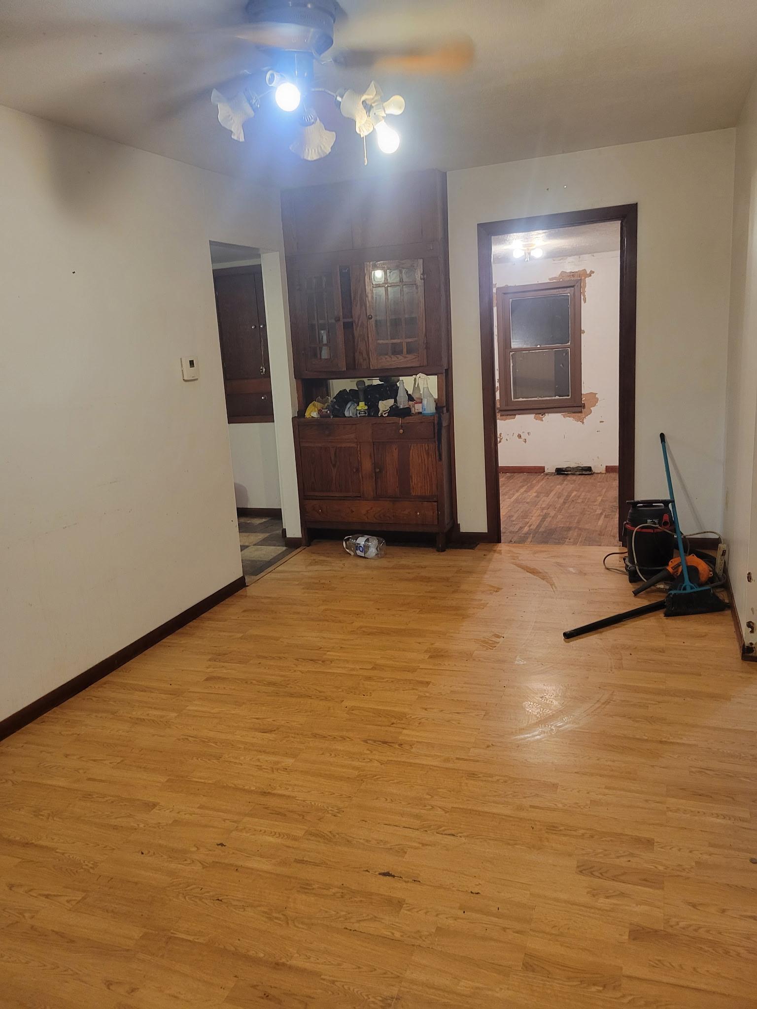 206 E Depue Avenue Property Photo 4