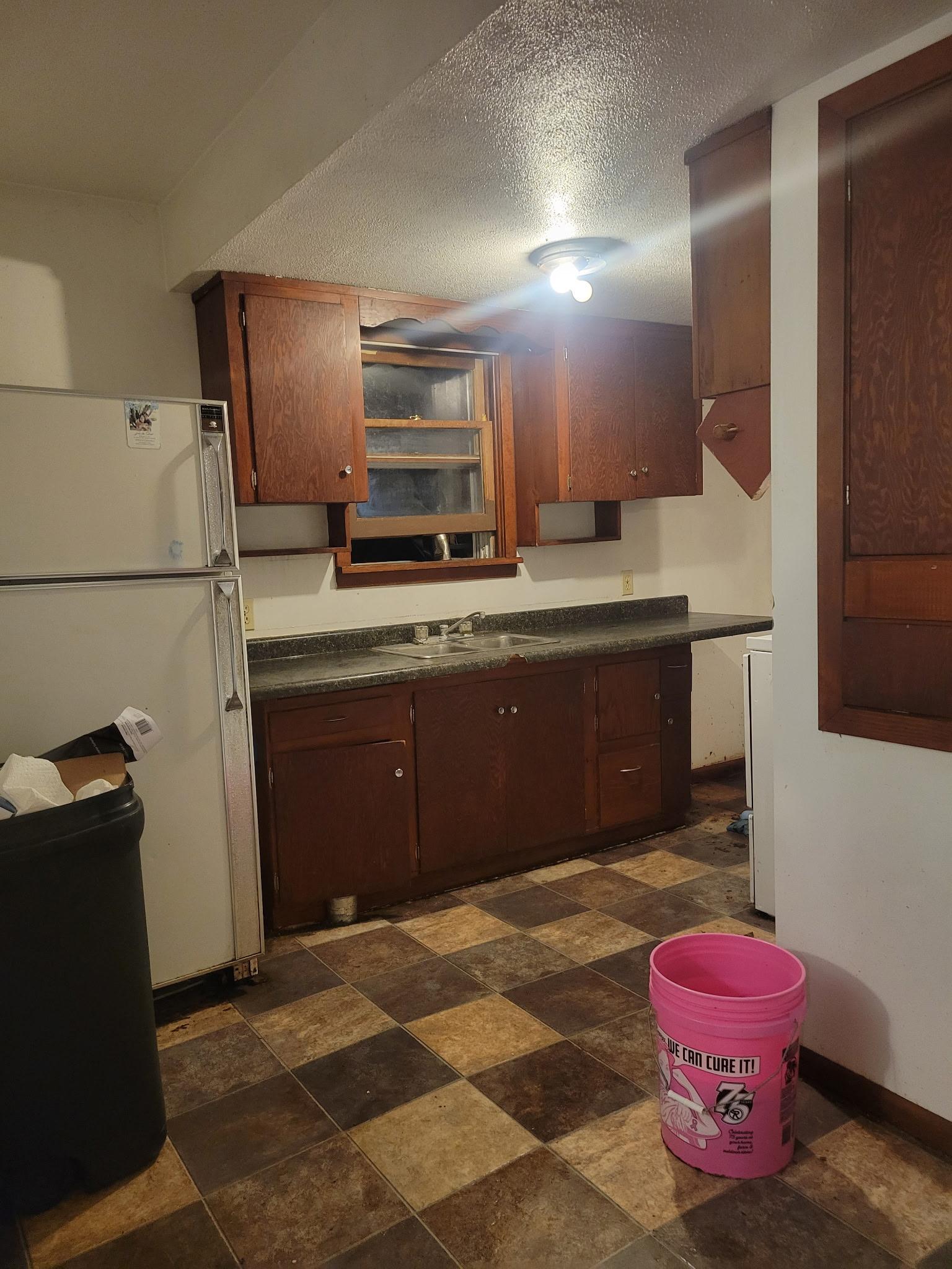 206 E Depue Avenue Property Photo 5