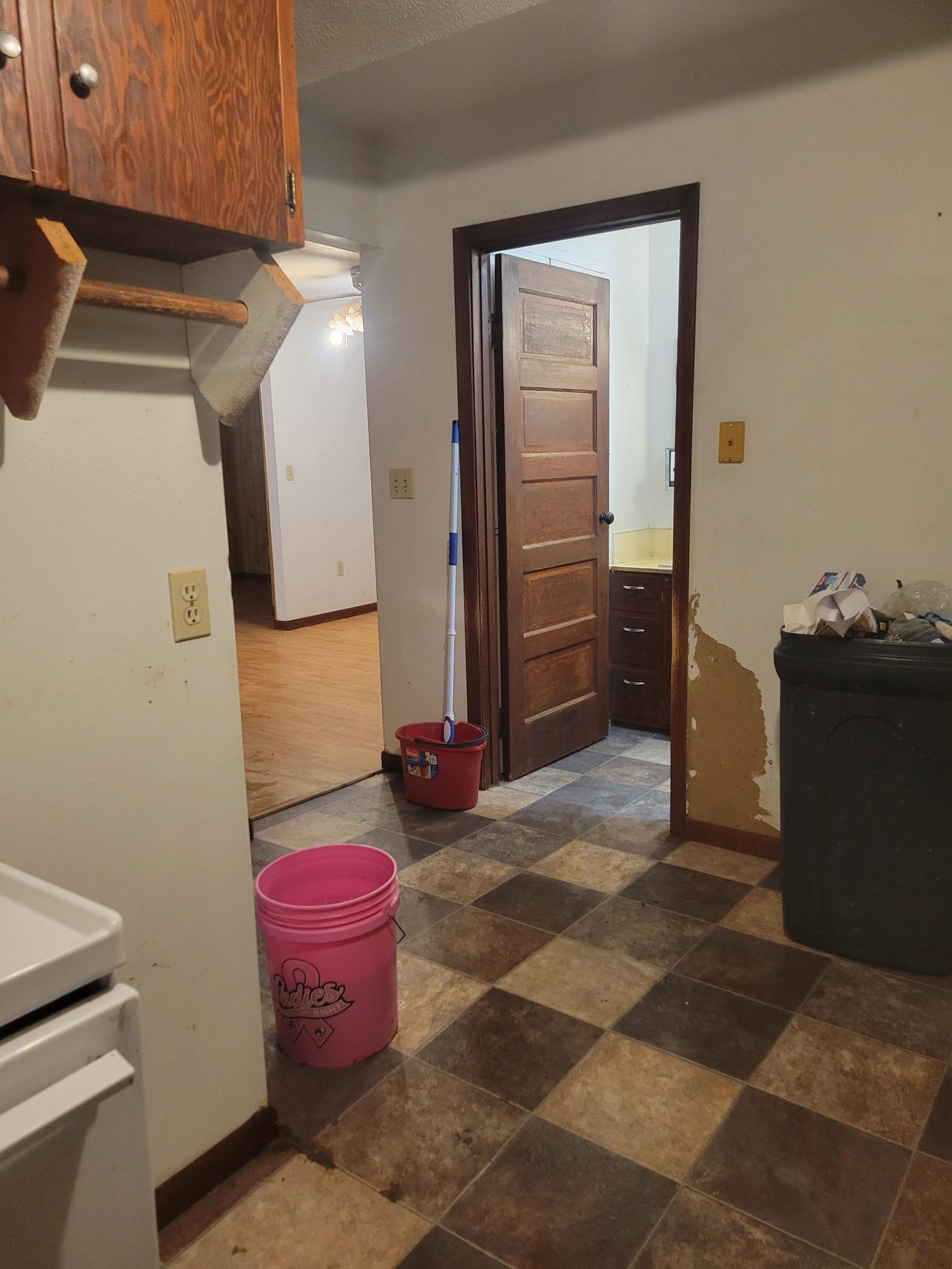 206 E Depue Avenue Property Photo 6