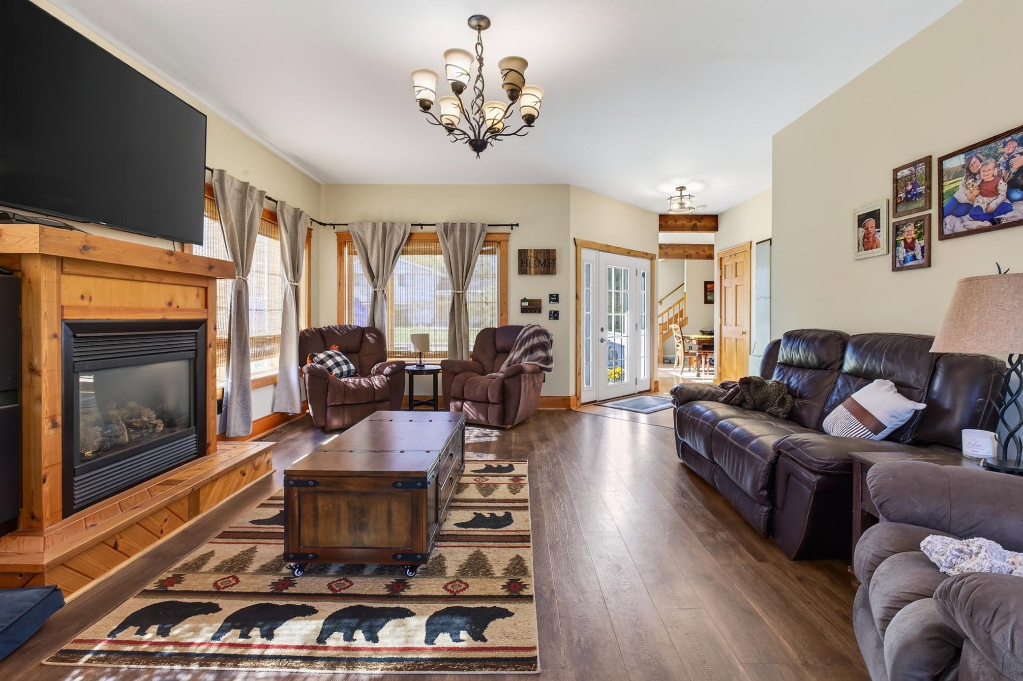 136 1st Street Property Photo 7