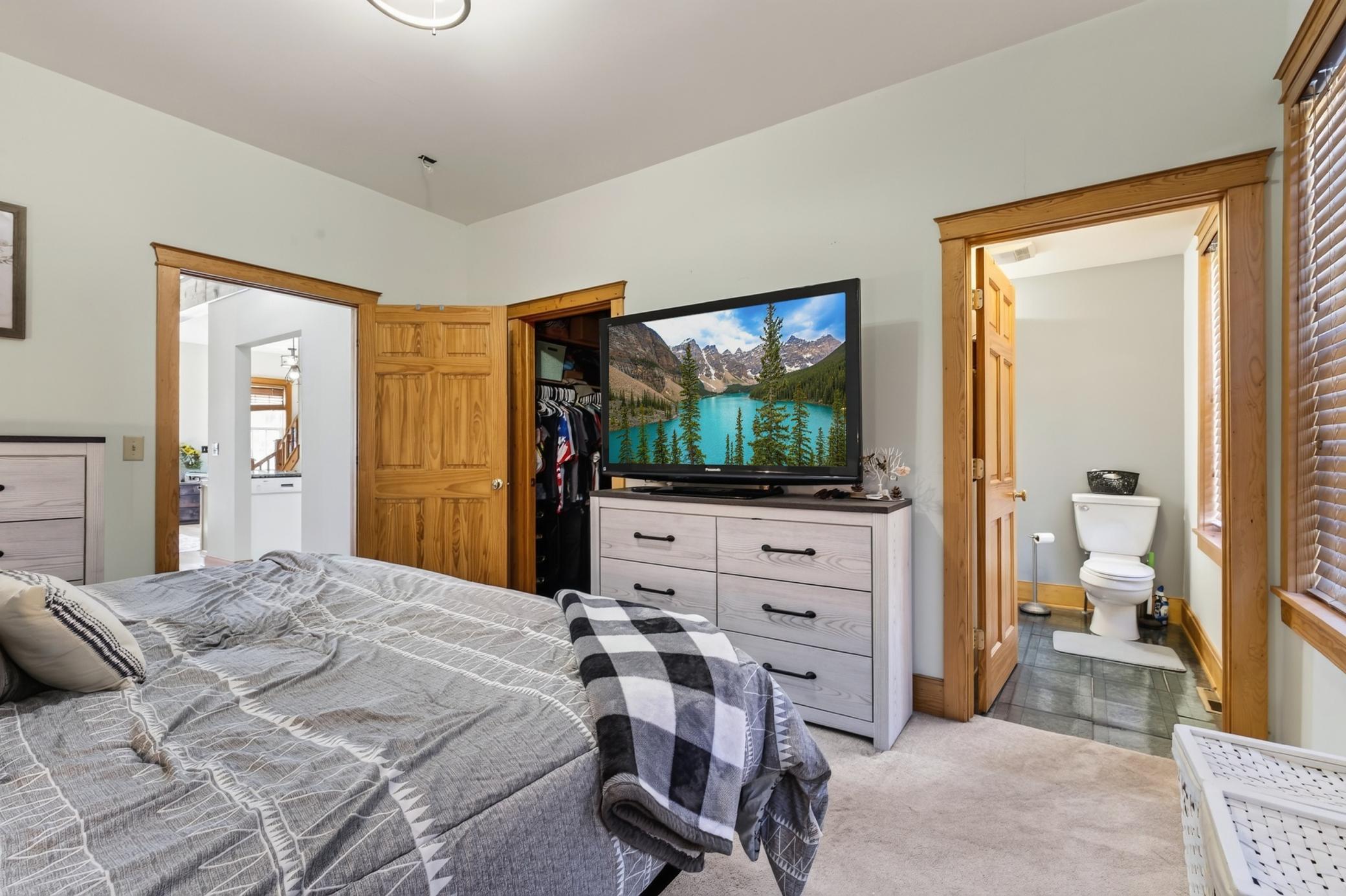 136 1st Street Property Photo 18
