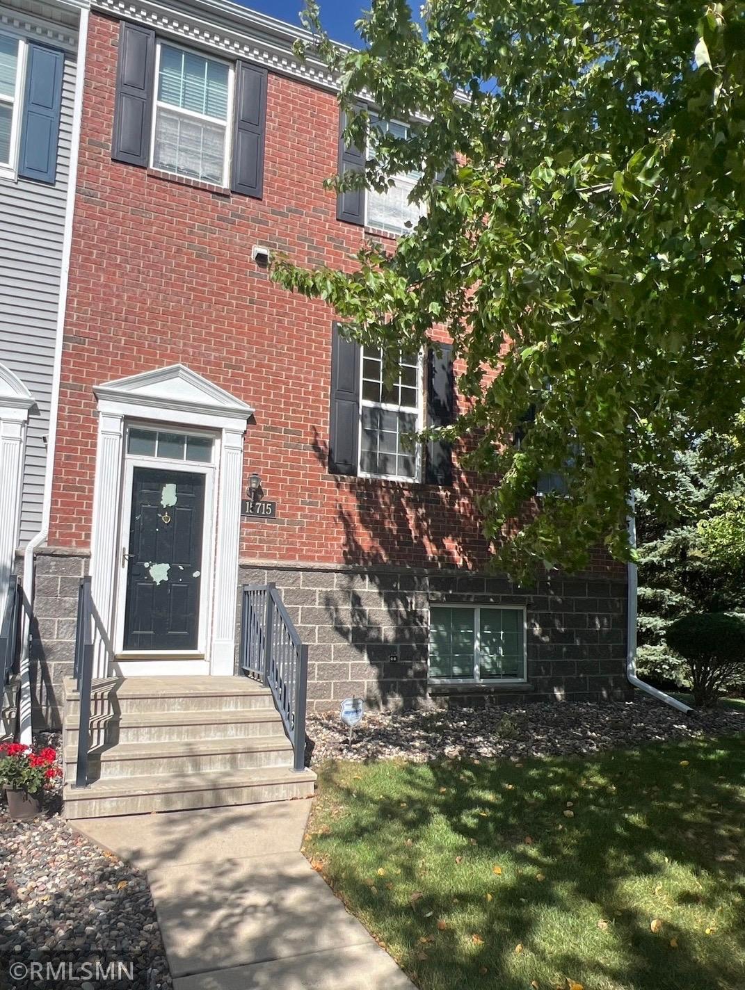 15715 Fox Circle Property Photo 1