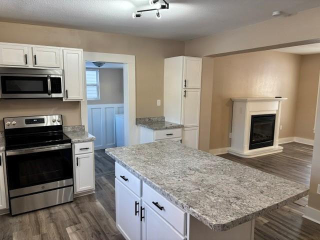 517 7th Street E Property Photo 3