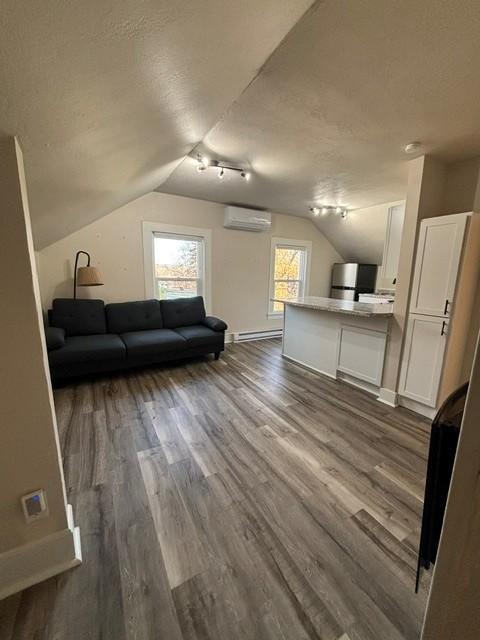 517 7th Street E Property Photo 11