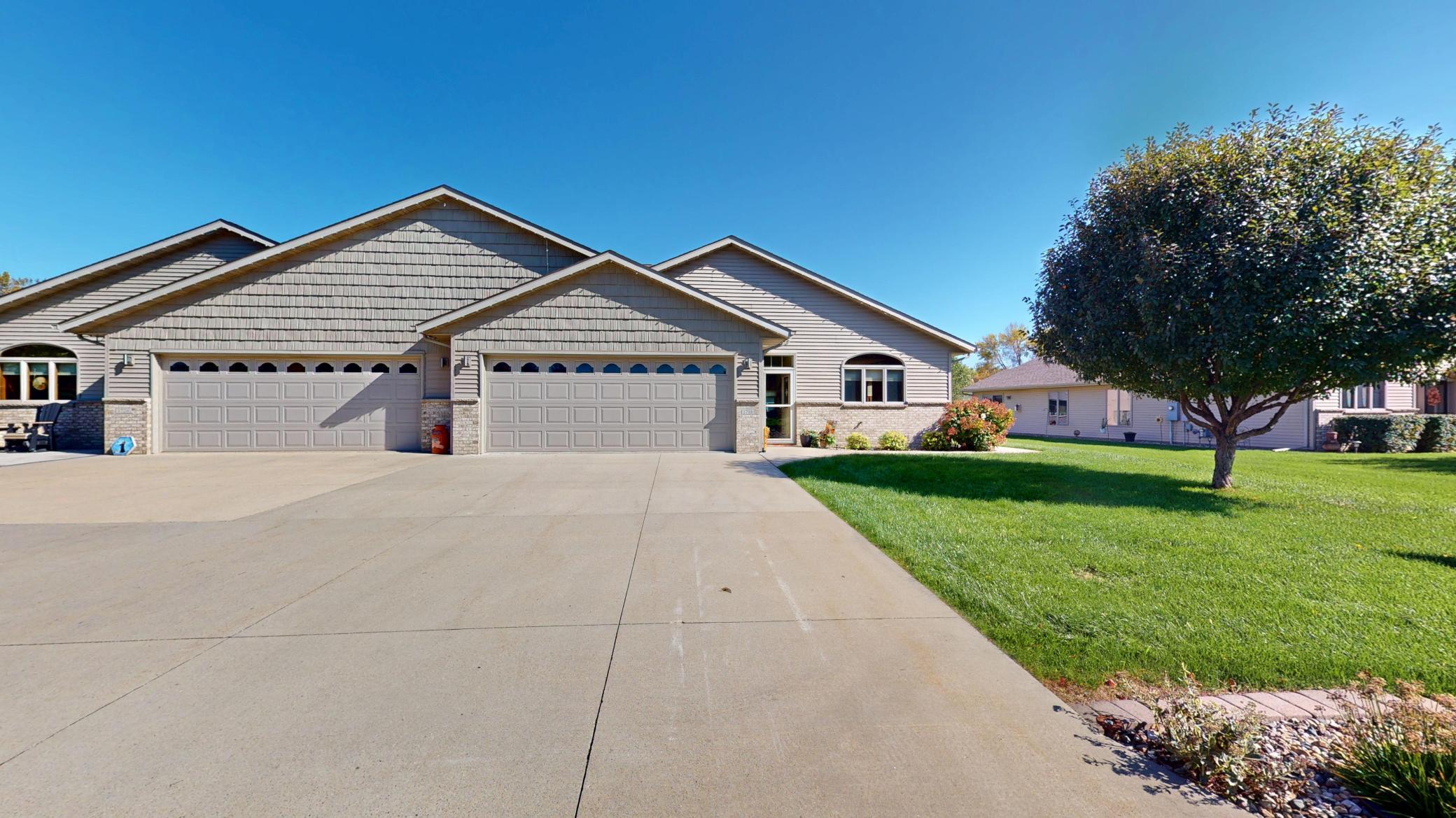 1718 Hale Drive Property Photo 1