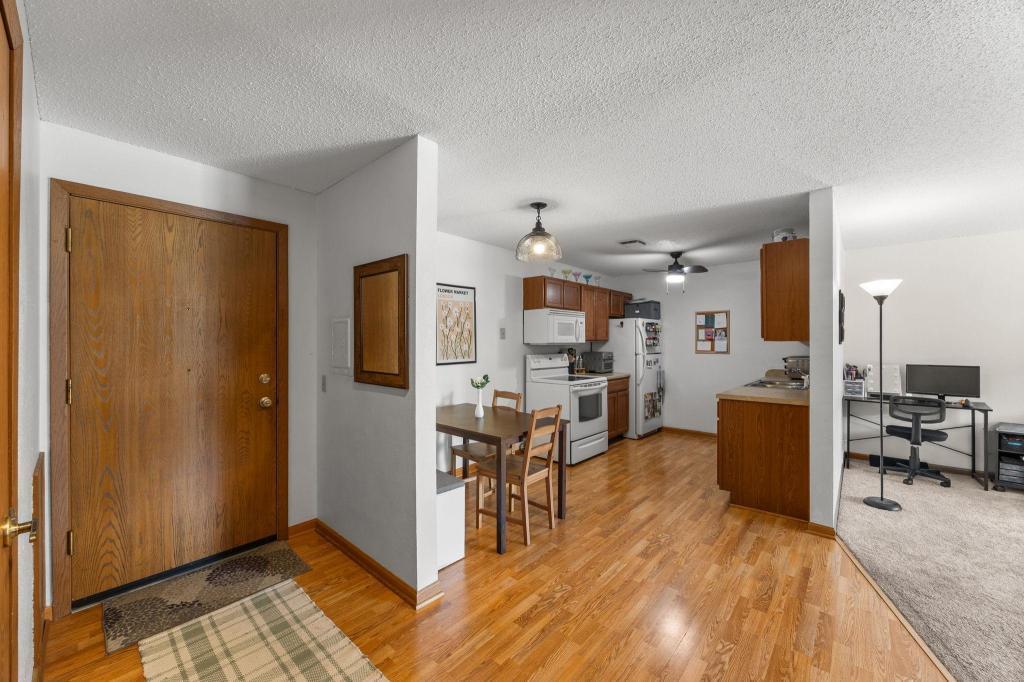 4 Pine Tree Drive 212 Property Photo 4