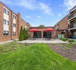 4 Pine Tree Drive 212 Property Photo 16