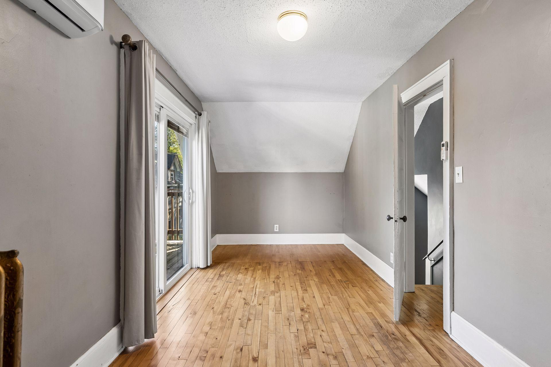 3112 E 33rd Street Property Photo 16
