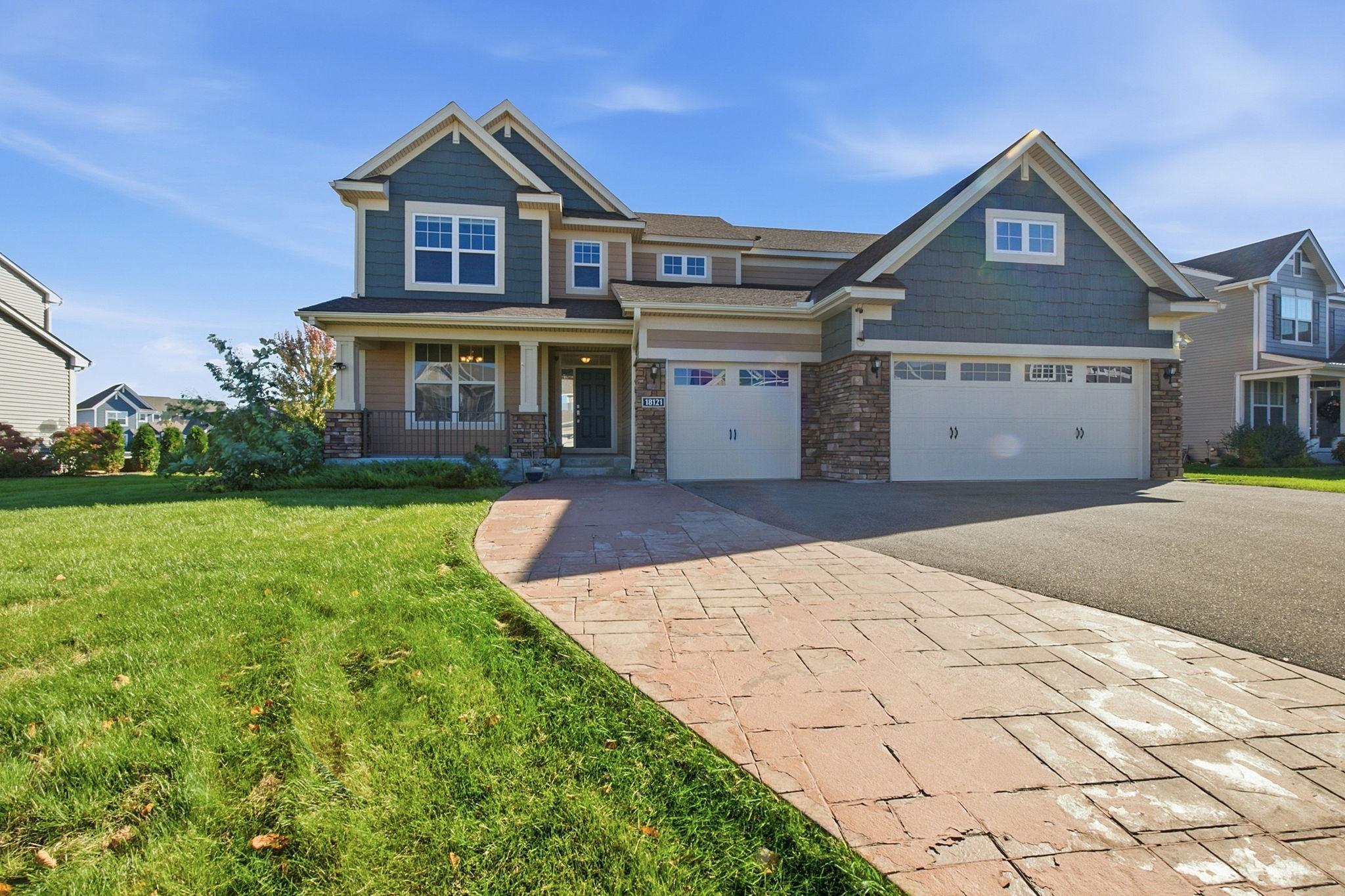 18121 Goldfinch Way Property Photo 1