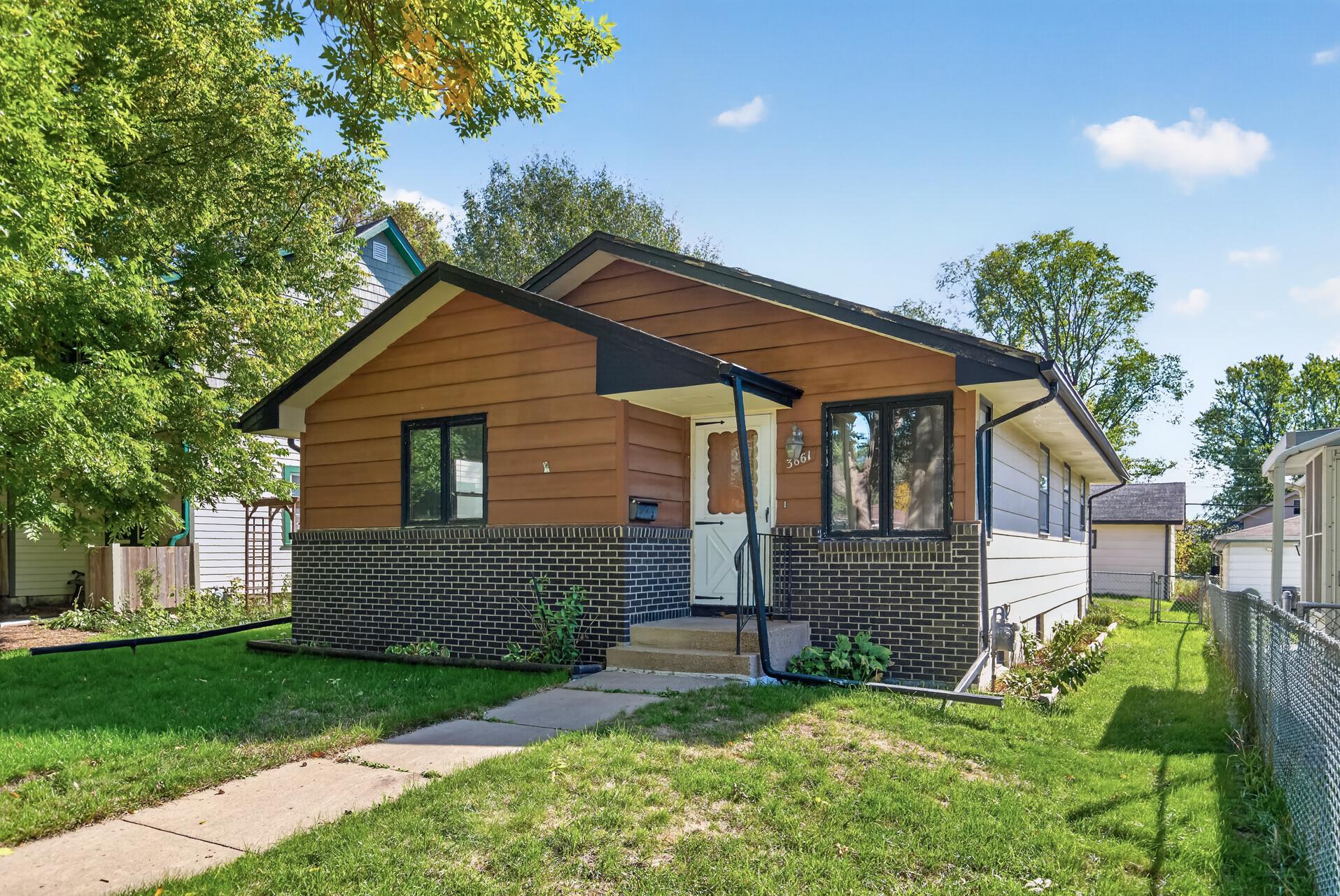 3861 Polk Street NE Property Photo 1