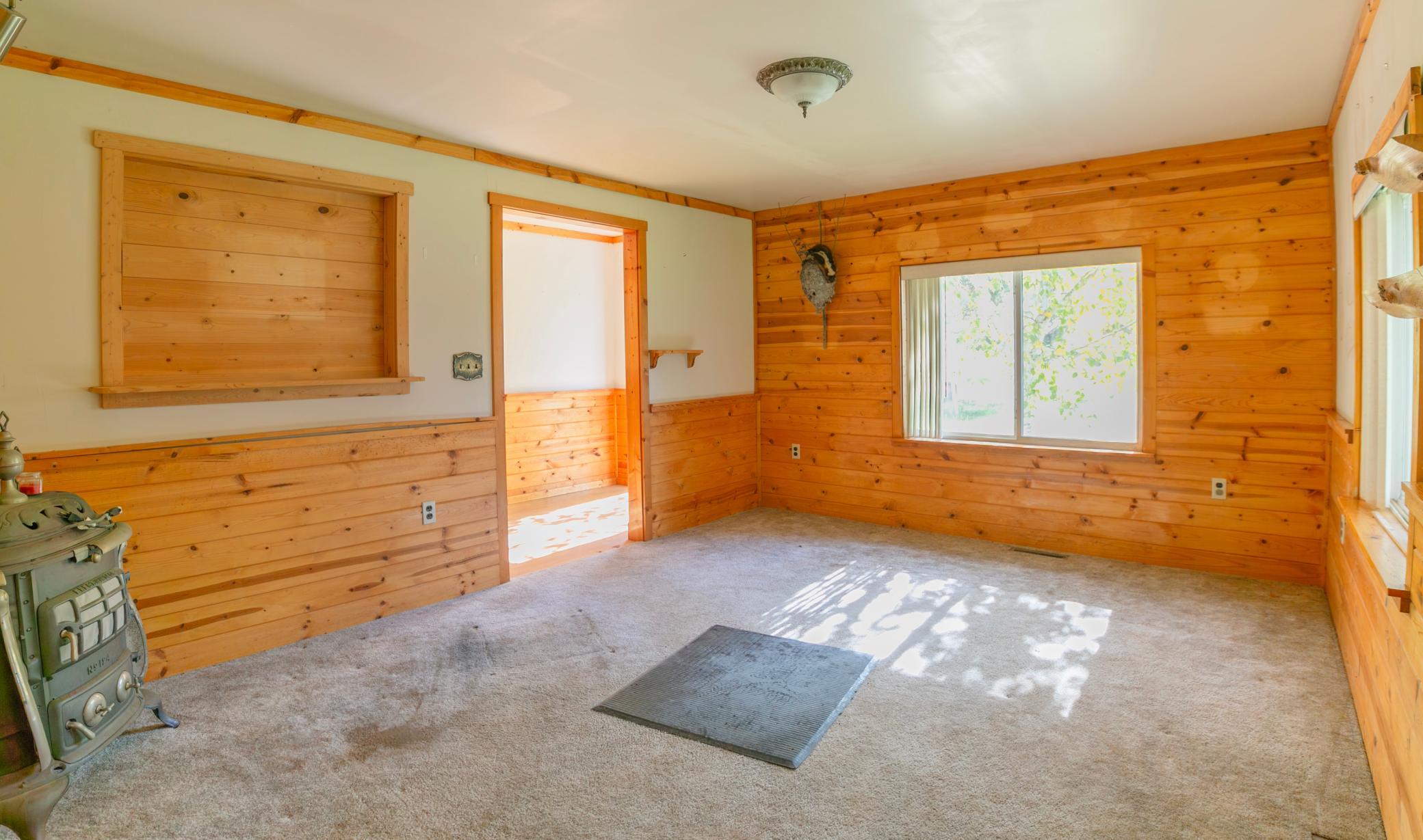 4242 County 4 Ne Property Photo 7