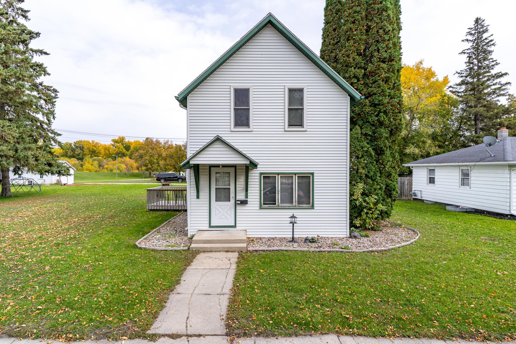 313 Lincoln Avenue Property Photo 1