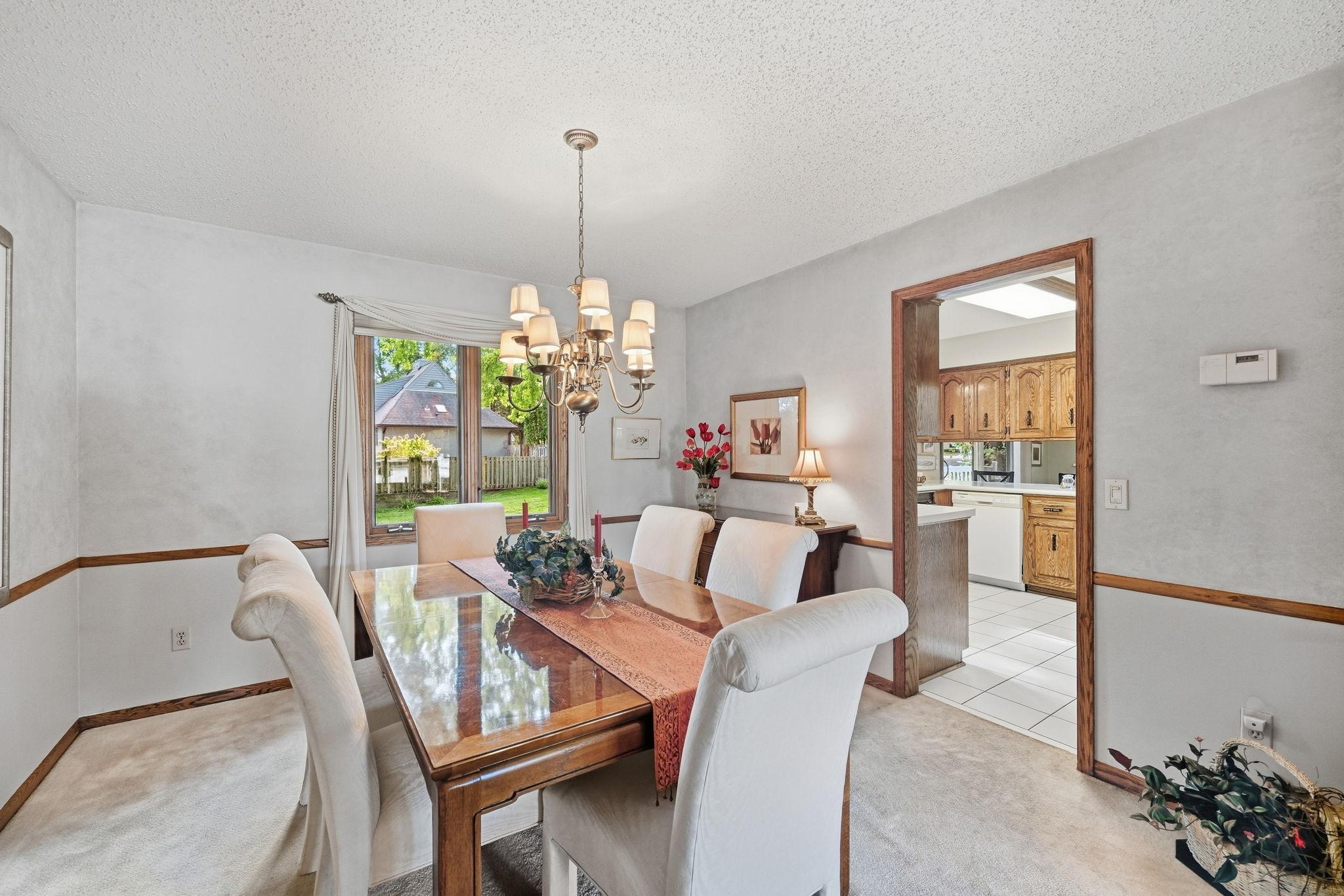 18731 Maple Leaf Drive Property Photo 10