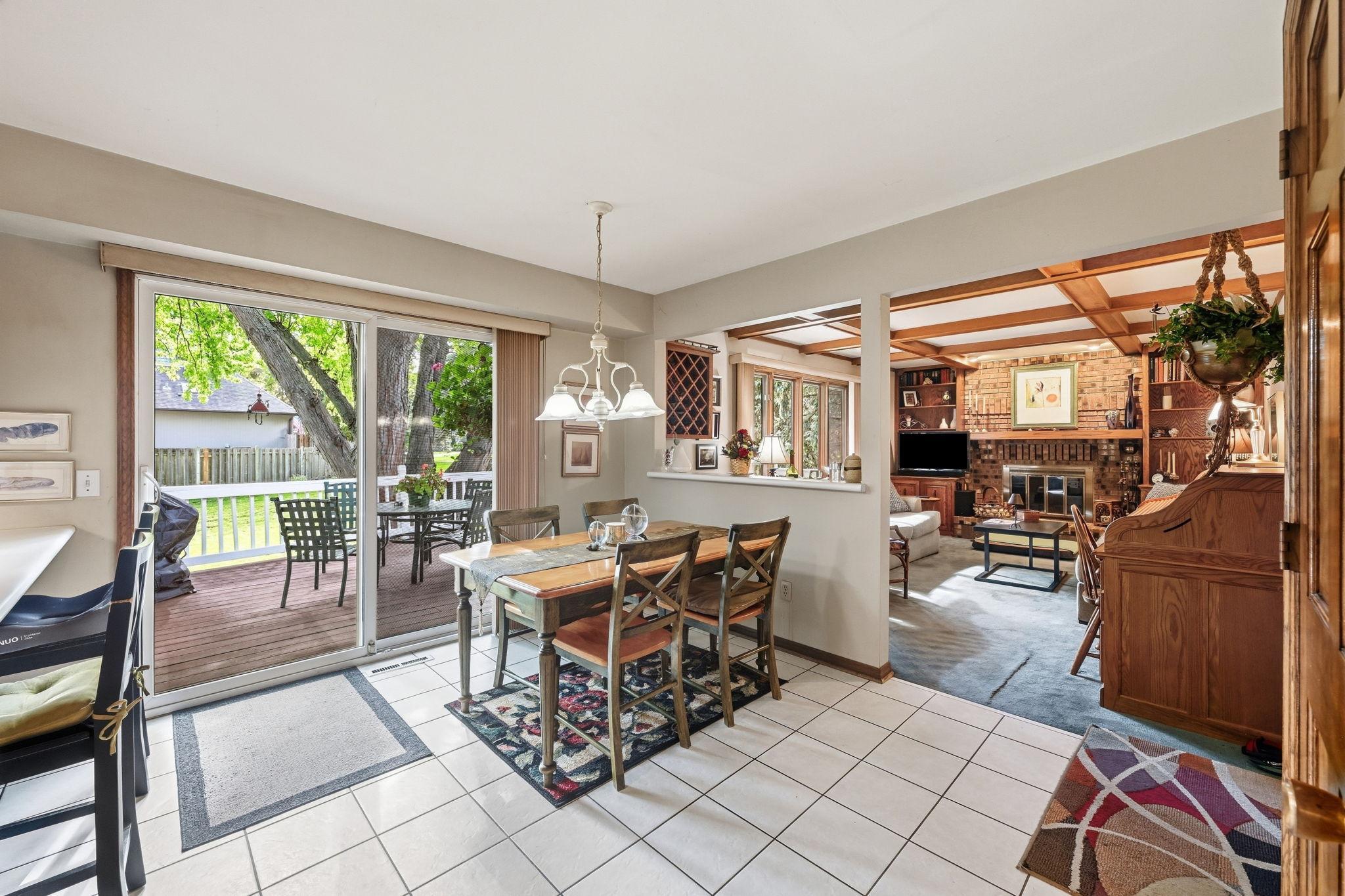 18731 Maple Leaf Drive Property Photo 13