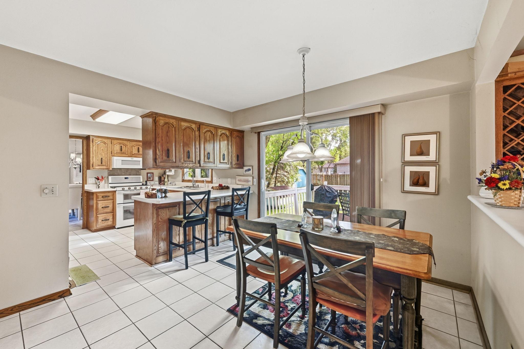 18731 Maple Leaf Drive Property Photo 14