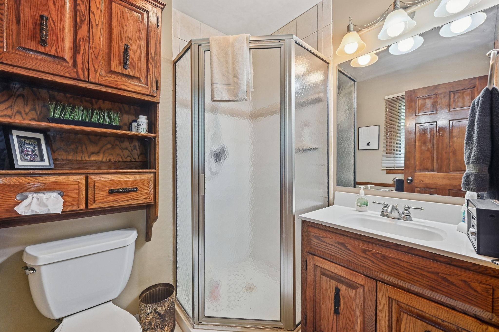 18731 Maple Leaf Drive Property Photo 21