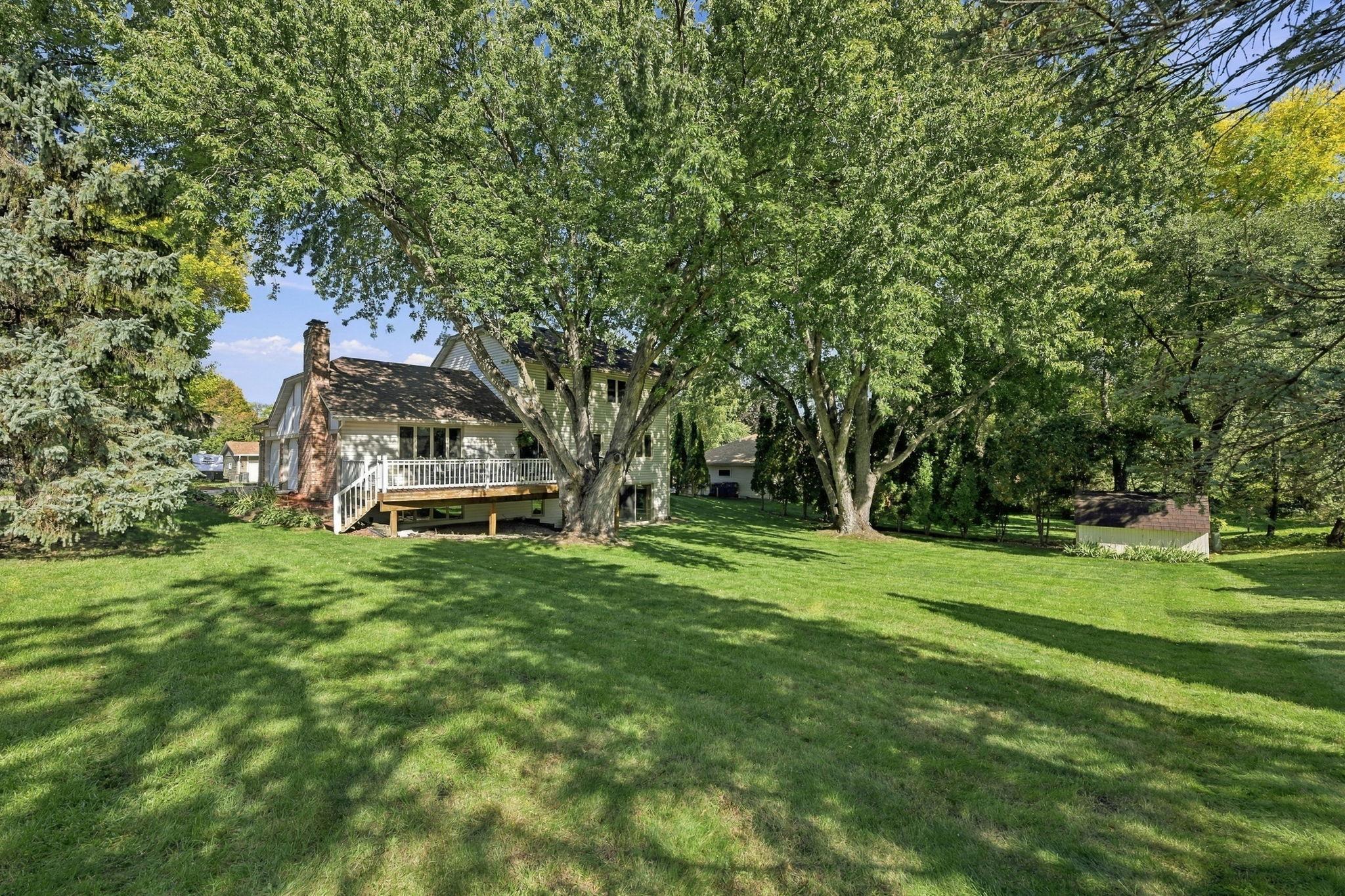 18731 Maple Leaf Drive Property Photo 28