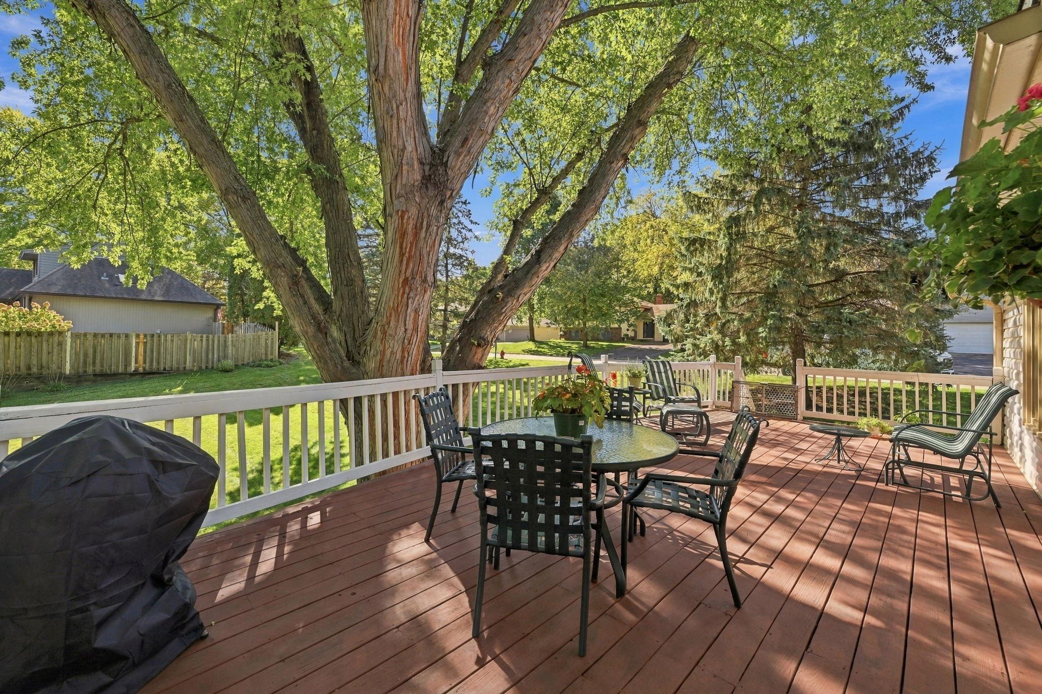 18731 Maple Leaf Drive Property Photo 30