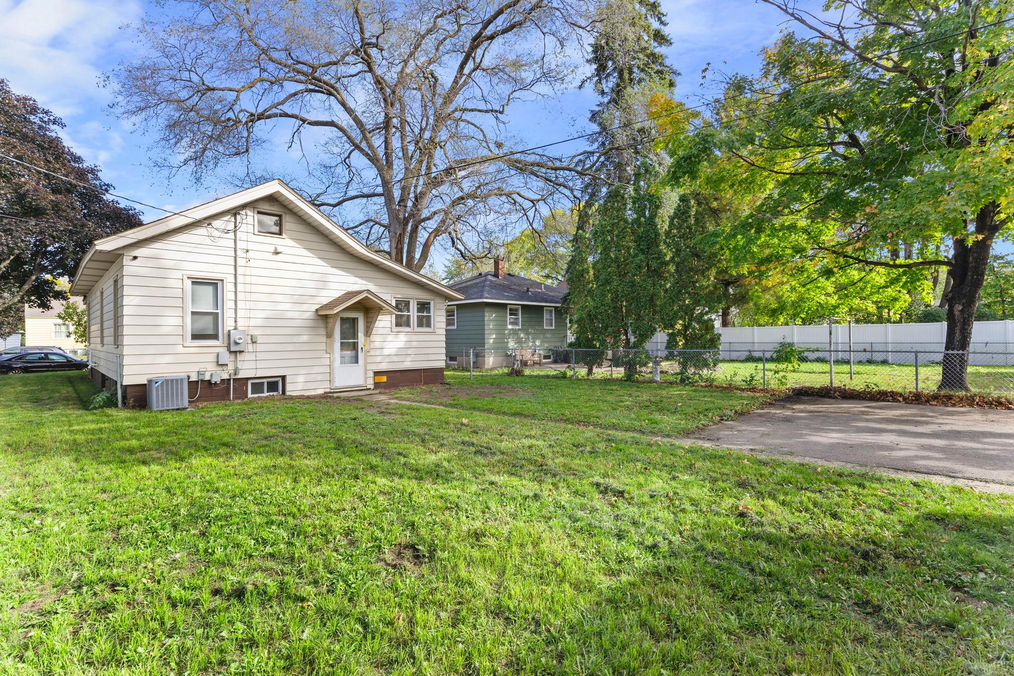 231 22nd Avenue N Property Photo 29