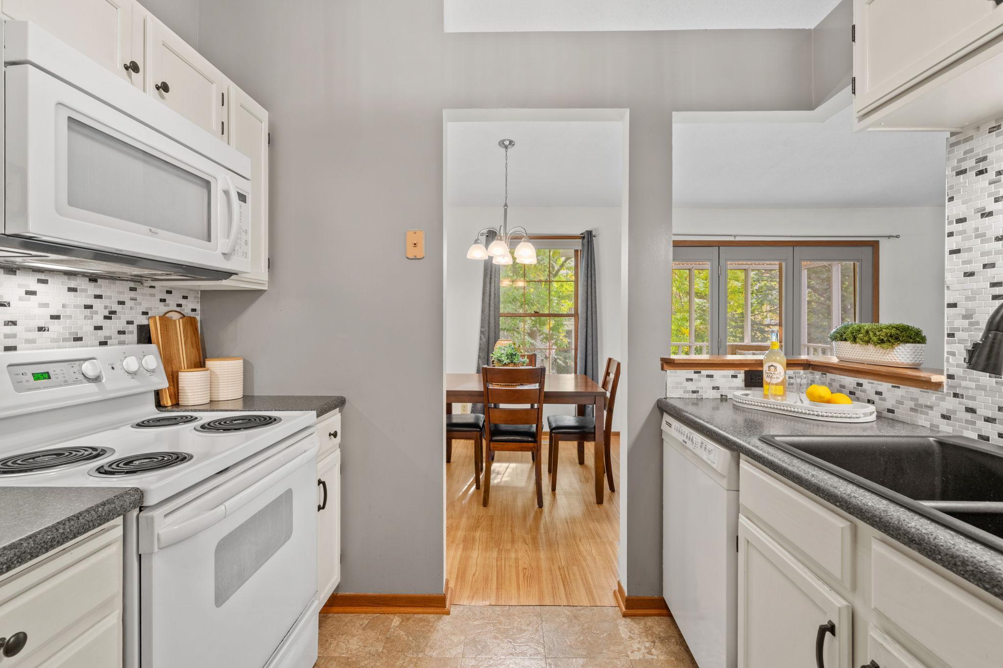 10932 Quebec Avenue S Property Photo 22
