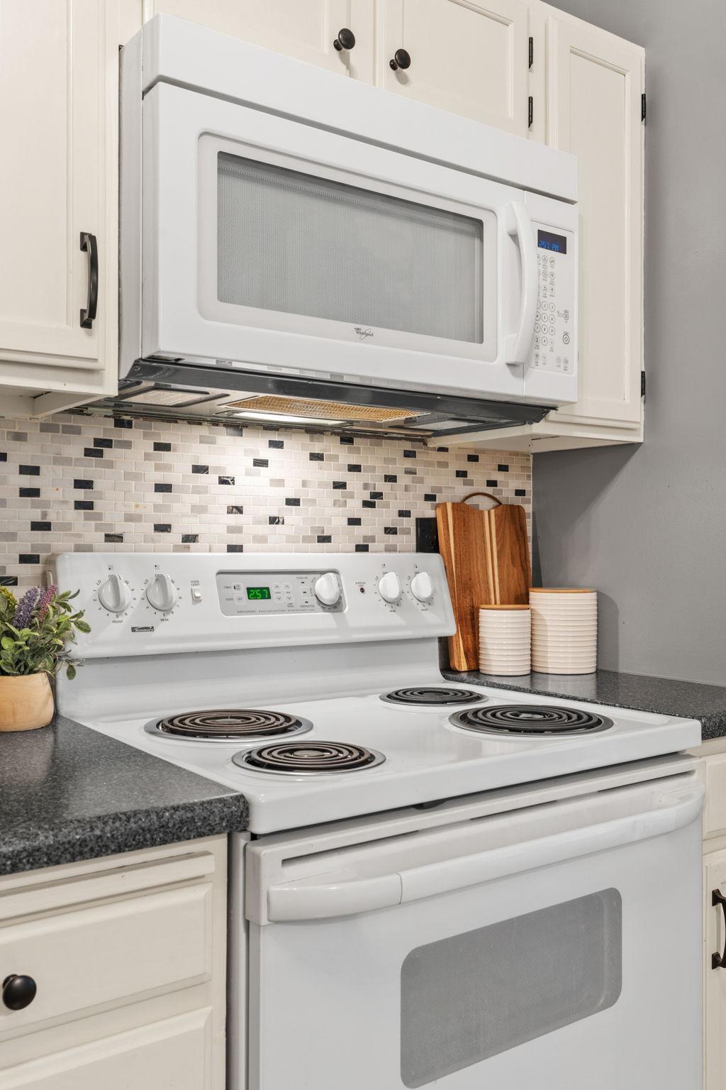 10932 Quebec Avenue S Property Photo 25