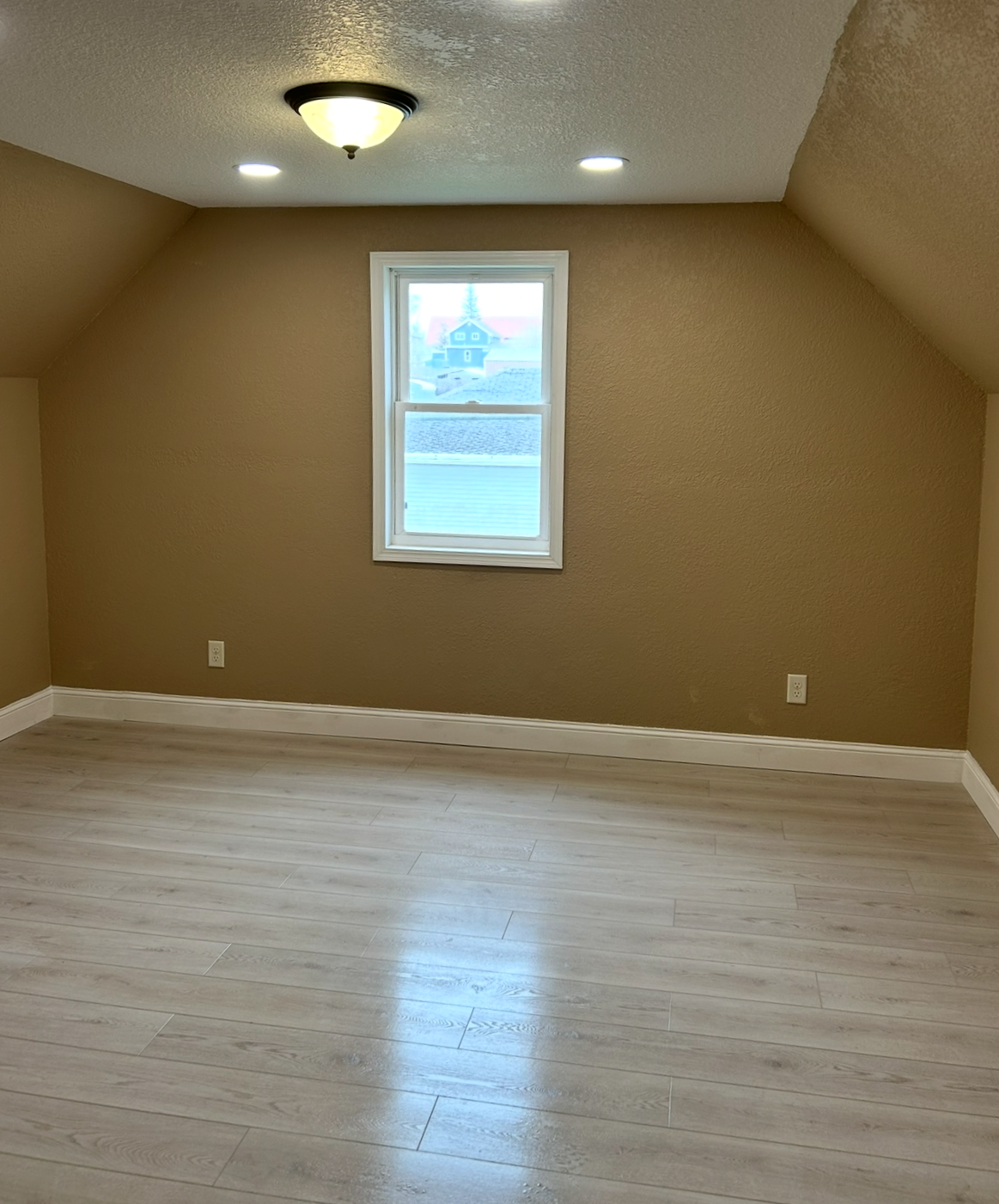 1133 Miller Avenue Property Photo 7