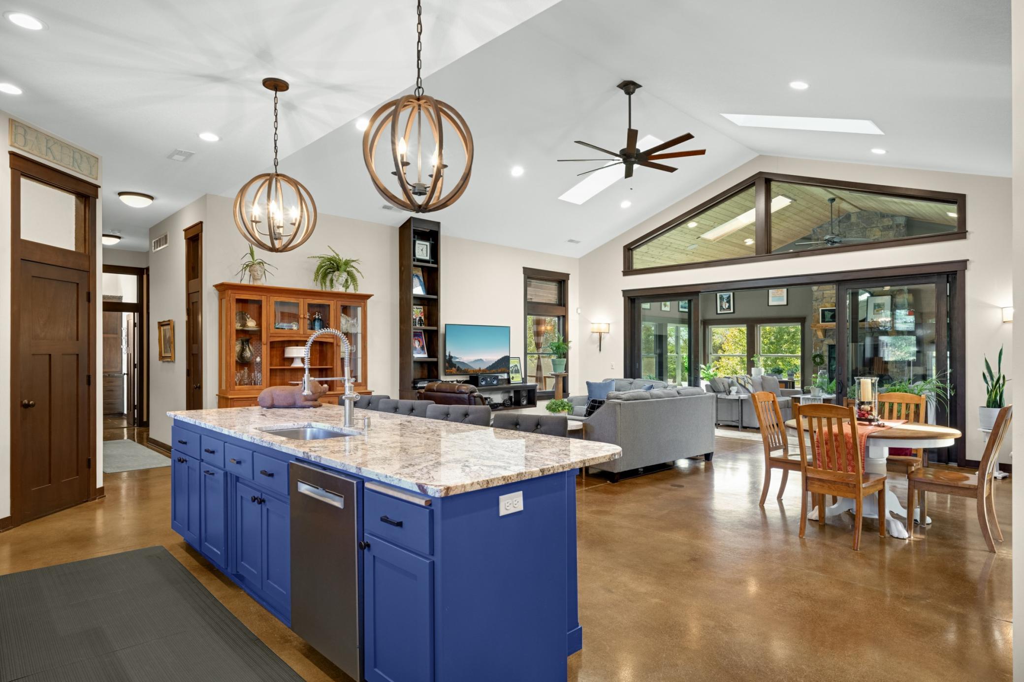 15850 116th Circle N Property Photo 5