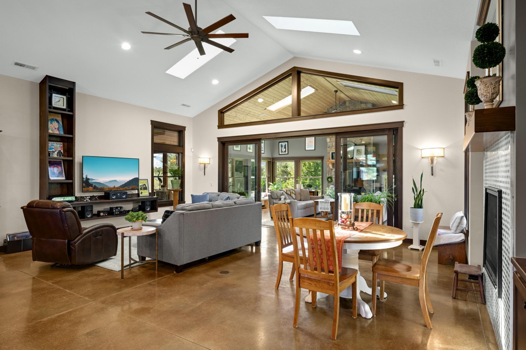 15850 116th Circle N Property Photo 13