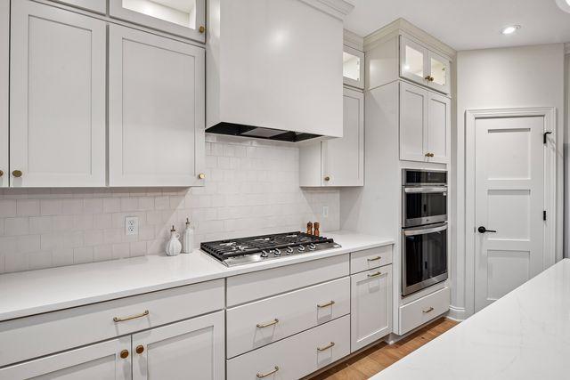 751 W 96th Street Property Photo 15