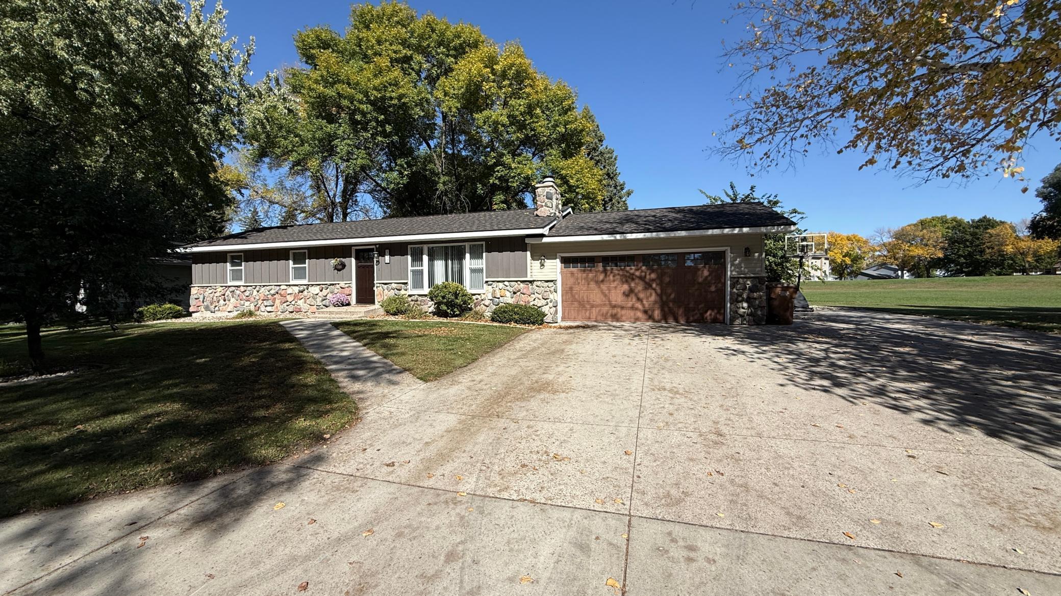 112 Orchard Circle Property Photo 2