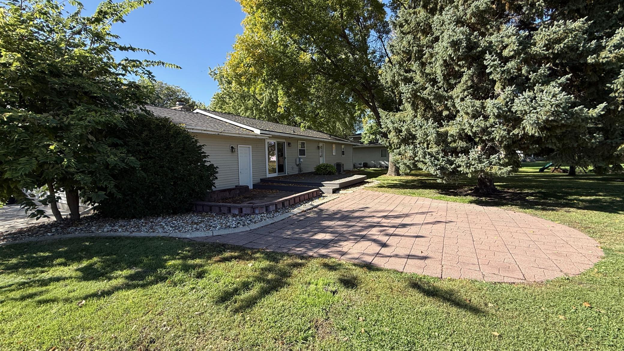 112 Orchard Circle Property Photo 4